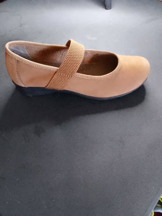 Spring Step Distinguish Casual Walker